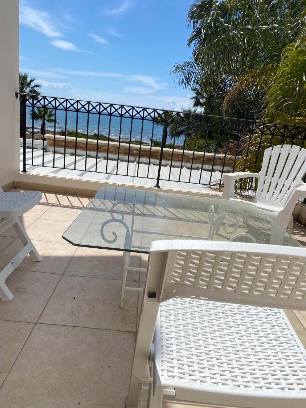 Ionion Beachfront Villa Ayia Napa Exterior foto