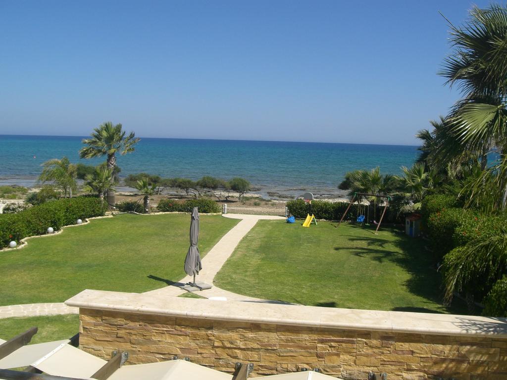 Ionion Beachfront Villa Ayia Napa Habitación foto