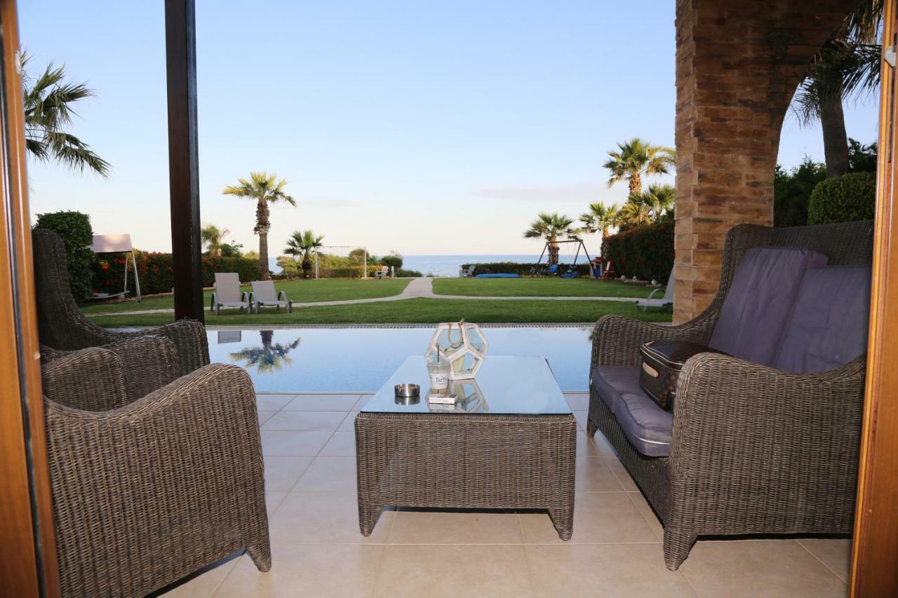 Ionion Beachfront Villa Ayia Napa Exterior foto