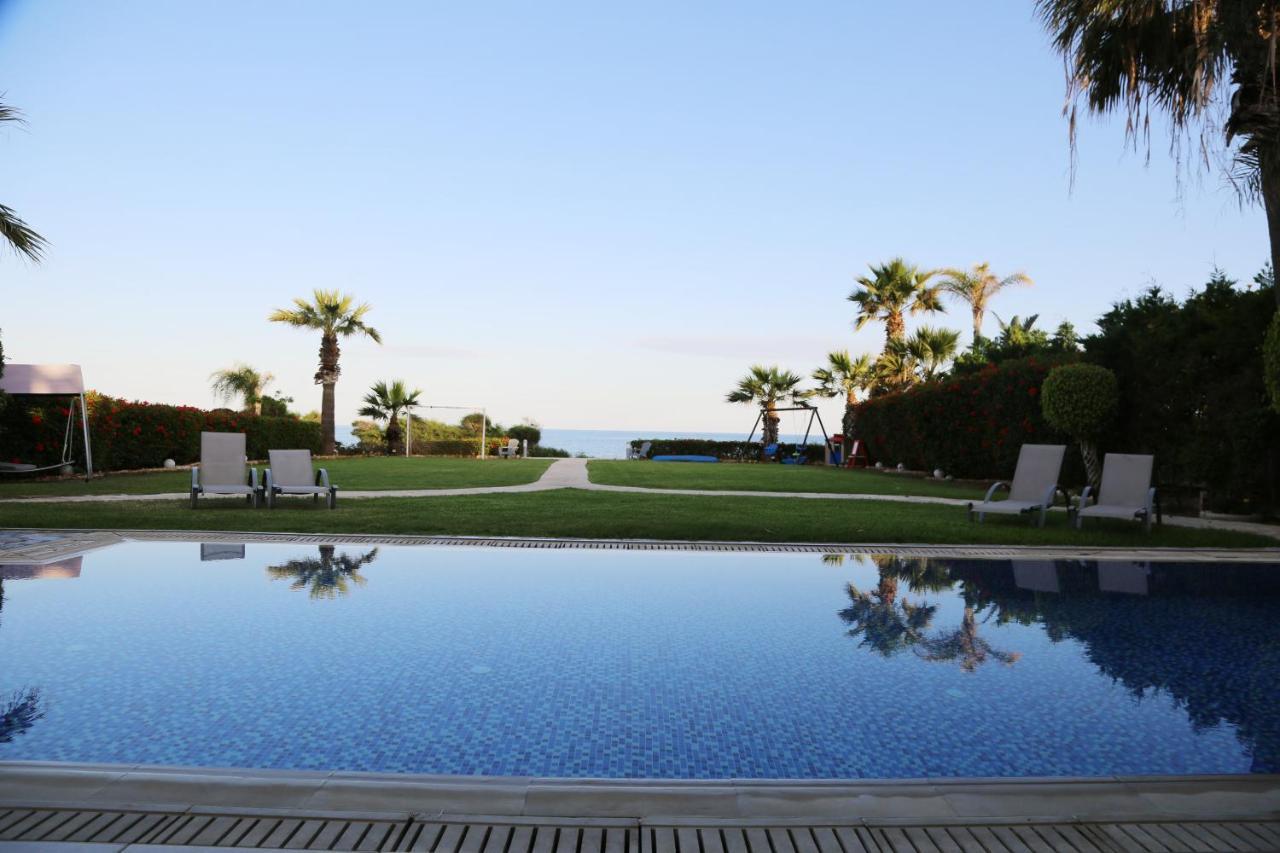 Ionion Beachfront Villa Ayia Napa Exterior foto